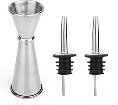 Guía para utilizar un jigger dorado en la coctelería